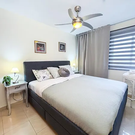 2 Bedroom With Garage In Playa Paraiso